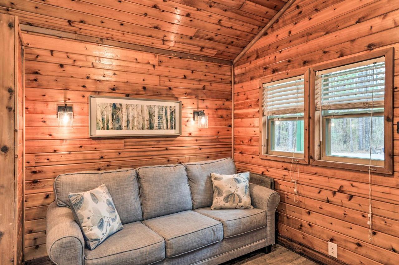 Charming New Bern Log Cabin - Pets Welcome! Kültér fotó
