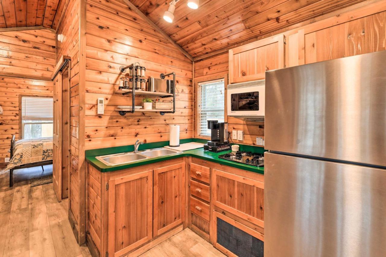 Charming New Bern Log Cabin - Pets Welcome! Kültér fotó